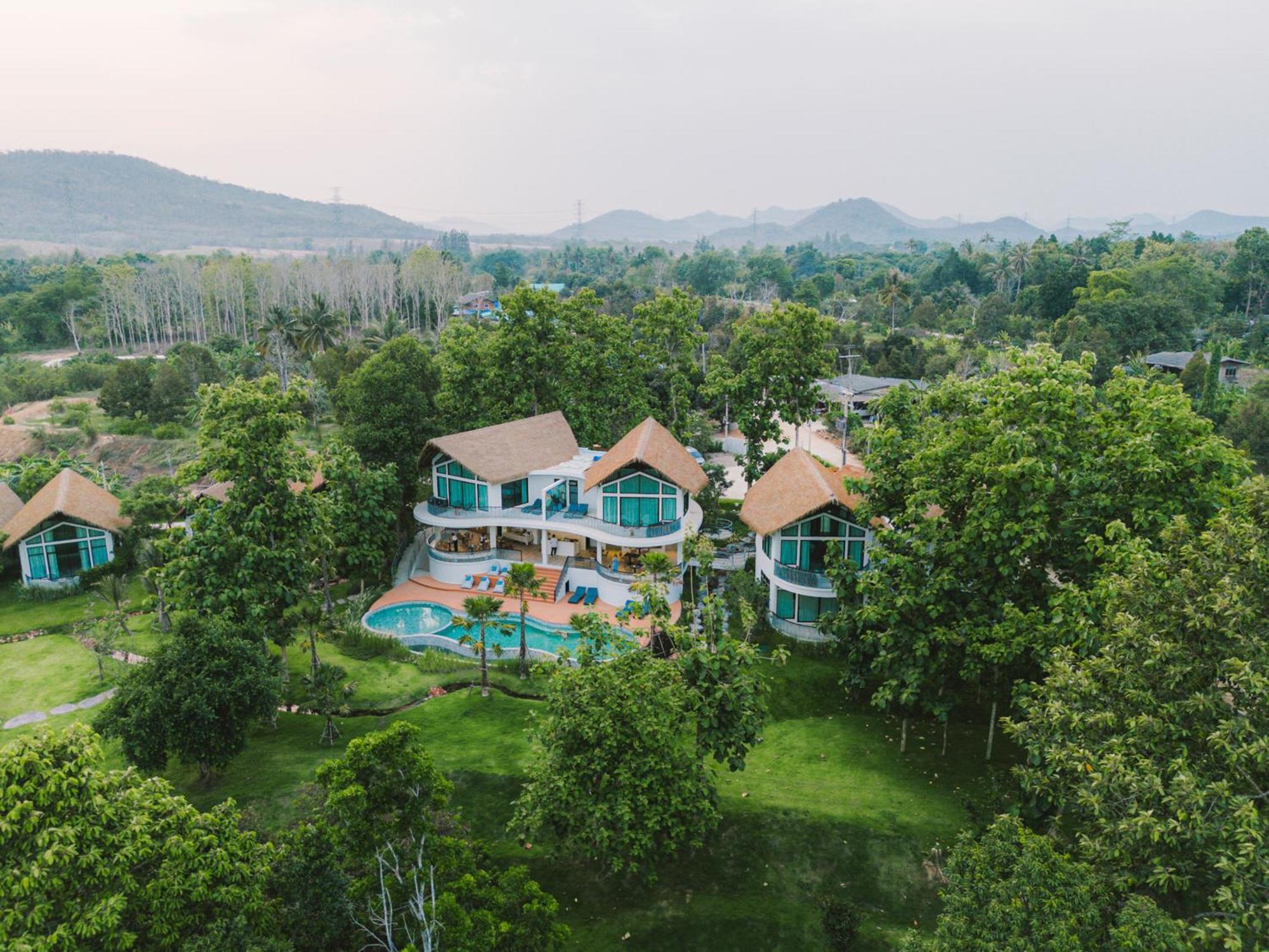 Villa De Leaf River Kaeng Krachan Phetchaburi Exterior photo